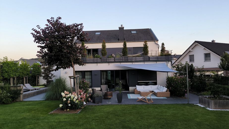 Gartenansicht auf Haus