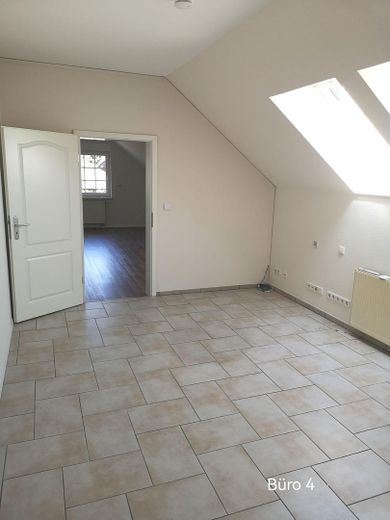 Bright office premises in a quiet location in 13467 Berlin-Hermsdorf – Büro 4