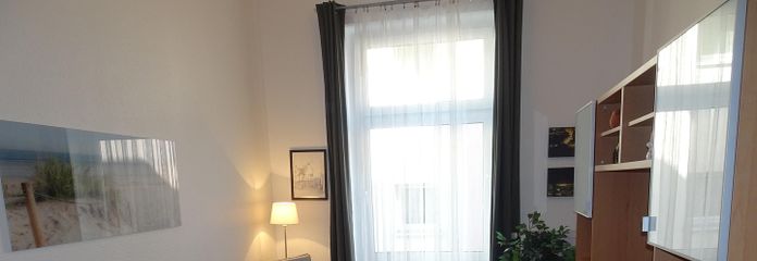 2 Zimmer-Wohnung in zentraler Lage in Frankfurt Sachsenhausen – Wohnzimmer