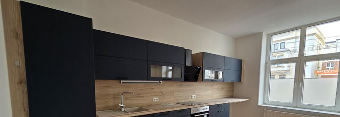 Amplio apartamento de 2 habitaciones, cocina equipada, amplio baño con ducha y bañera, muy luminoso – Küche