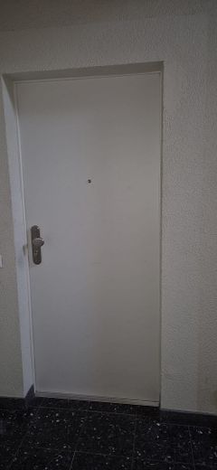 Wohnungstür vom Hausflur