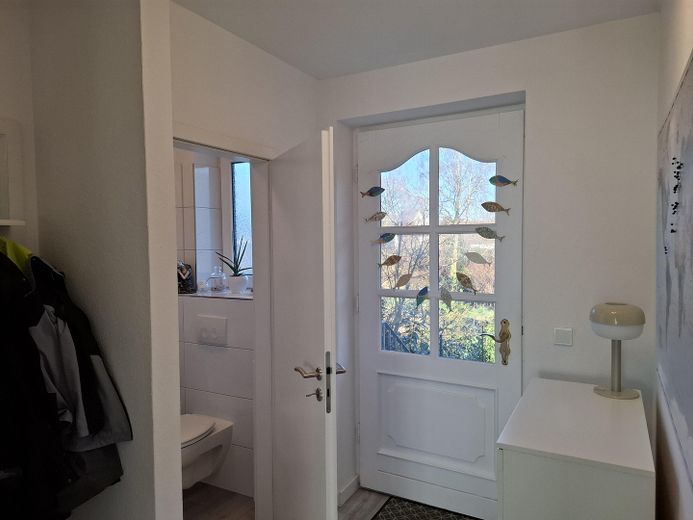 Eingangsbereich/Blick ins G-WC