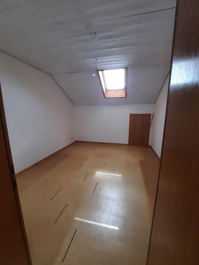 3-Zimmer DG-Wohnung, 84 qm, zentrumsnah, provisionsfrei – Schlafzimmer 2 mit Eingang zur