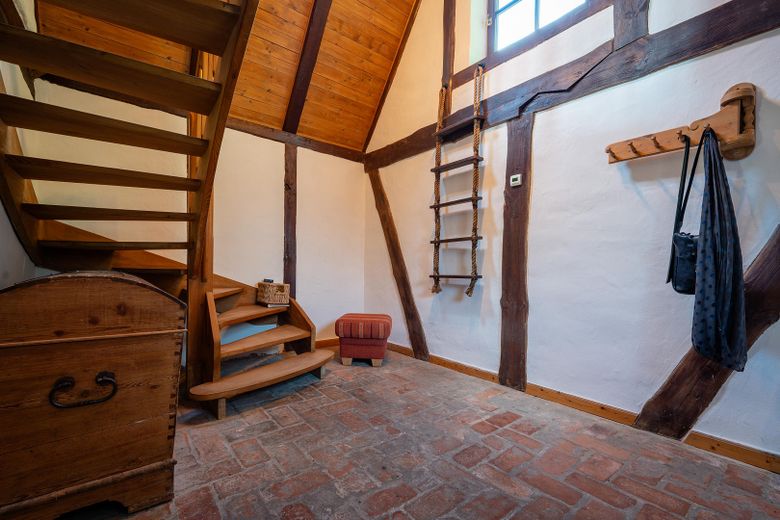 Ihr Zuhause im Grünen mit Charme, Raum & Ruhe – Eingang - Galerie