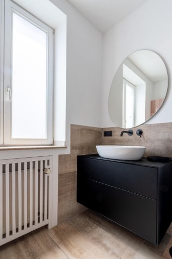 Hochwertiges Einfamilienhaus, 228 Wohnfl., 3 Etg., 5 Schlz., Terrasse, 2 Balkone, 3 Bäder & Sauna – फोटो 17