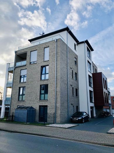 Appartement 2 pièces haut de gamme à proximité de l’université, cuisine équipée haut de gamme Nolte incluse – Photo 3