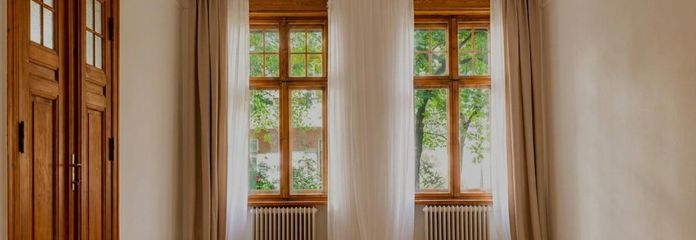 Gründerzeitwohnung in ruhiger KuDamm Seitenstraße – Wohnzimmer