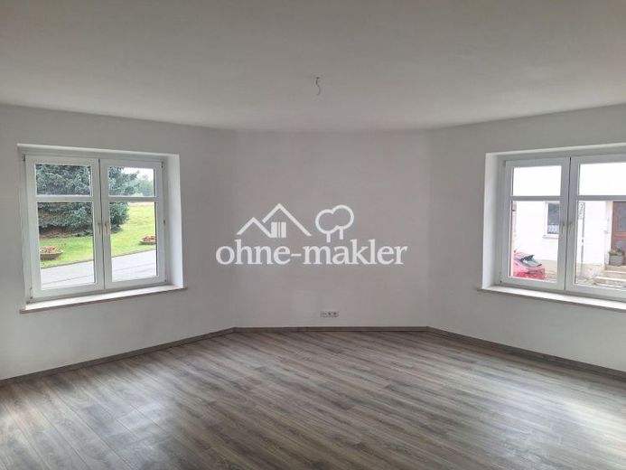 Bright 3-room apartment with large daylight bathroom and dressing room in Zwickau-Crossen – Foto 1