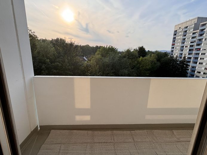 Möblierte 1-Zimmer-Wohnung mit großem Balkon und Blick ins Grüne in Liederbach – Foto 6