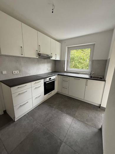 Großzügige 4 Zimmer EG Wohnung mit Terasse und kleinem Garten – Foto 3