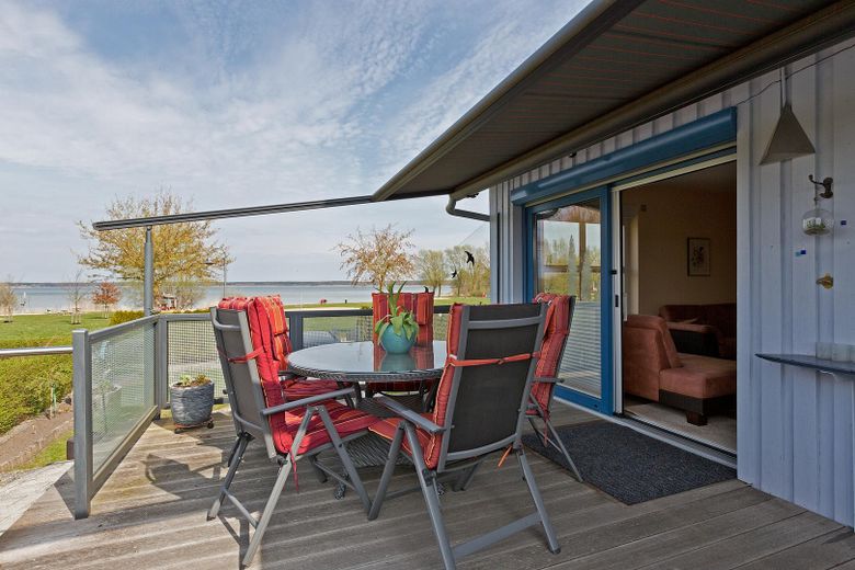 Haus am Fleesensee - unverbaubarer Seeblick - komplett möbliert – Terrasse