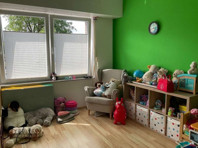Einfamilienhaus sucht Handwerkerleistung – Kinderzimmer