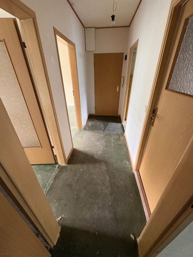2,5-Zi.-ETW mit Süd-Balkon in ruhiger, grüner Lage – Magdeburg-Stadtfeld Ost – Flur