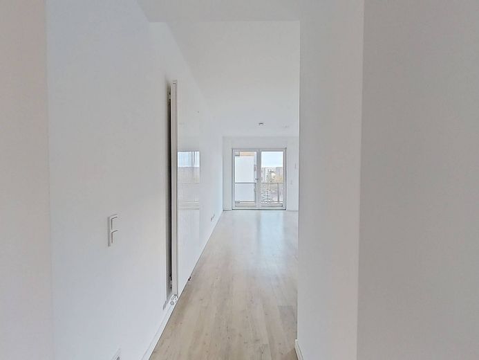Familienfreundliche 4-Zimmer-Wohnung mit Einbauküche und Balkon in Schönefeld! – Musteransicht III: Flur