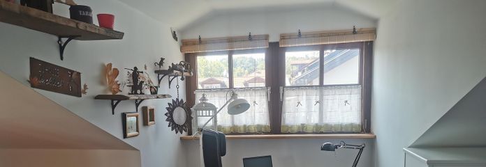 Schreibtisch mit viel Licht :)