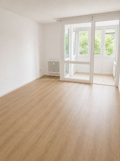 Attraktive Eigentumswohnung in absoluter Citylage – nur wenige Schritte vom Adenauerplatz entfernt – Foto 1