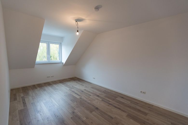 Exklusive 3-Zimmer-Wohnung in Bad Vilbel (2016), 105 m², Balkon, 2 TG-Plätze mit Wallbox – Schlafzimmer
