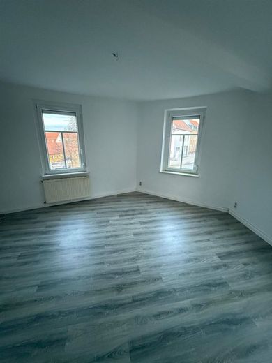 Gemütliche 3,5-Zimmer mit Laminat, SP, Wanne und Dusche in guter Lage! – PHOTO-2025-11-14-12-40-44_5