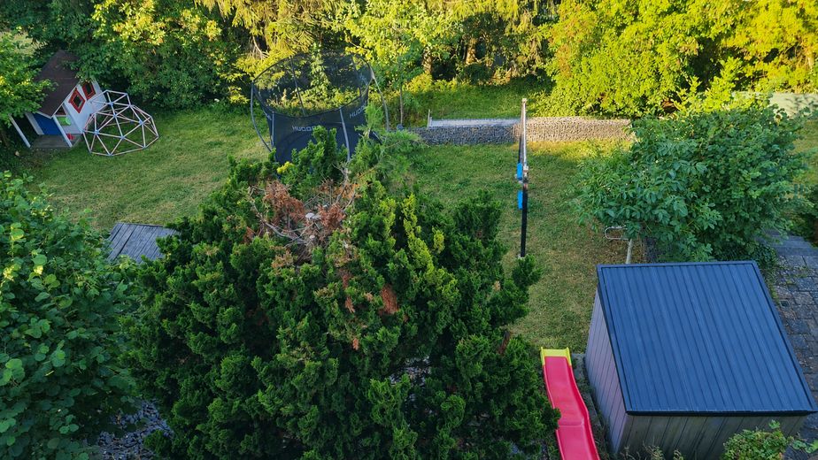 Casa unifamiliar renovada con vistas panorámicas en Wachtberg-Villip (sin comisión) – Garten