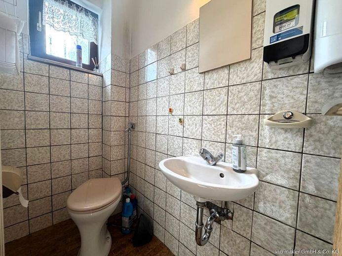 Hallen‑ und Lagerimmobilie ca 530m² auf  ca. 6600m² Grundstück mit Erweiterungspotenzial in Hof – VUB0002378-5