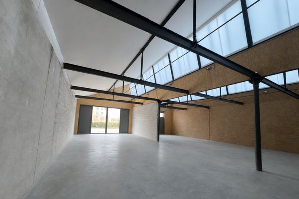 Spazi per idee, superficie per la crescita – la vostra azienda merita entrambe le cose: capannone commerciale luminoso a Gera-Debschwitz!