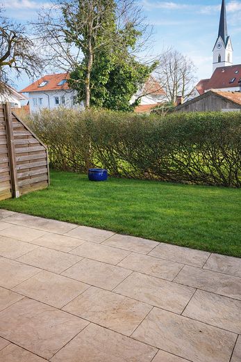 Eigener Garten und Terrasse