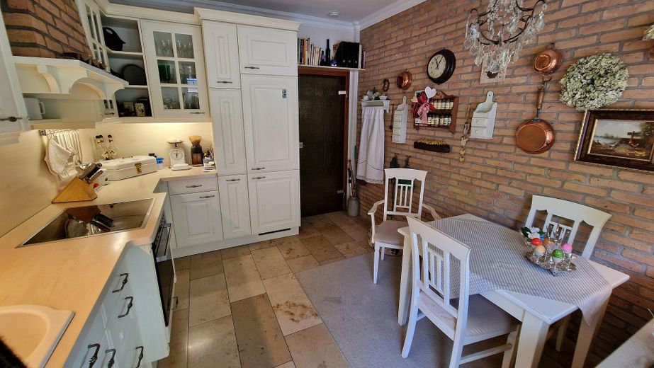 Reserviert! Exklusiver Bungalow in Königswinter: Homeoffice, traumhafte Aussicht, Sonnenuntergänge – Küche
