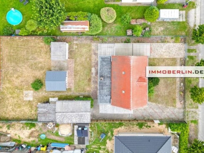 IMMOBERLIN.DE - Familienfreundliche Lage! Haus mit attraktiven Standortqualitäten & Baupotenzial – Foto 1
