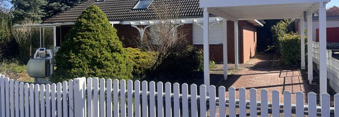 Großzügig frisch renoviertes Einfamilienhaus in guter Lage / Keine Käuferprovision – Vorderseite Haus