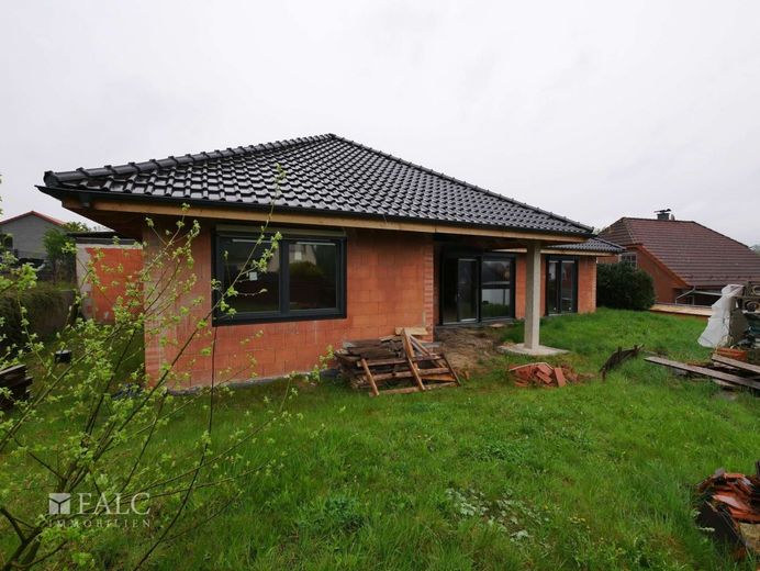 Mach mich fertig! (T)Raum in Roh - Bungalow in Lamspringe – Außenansicht (aktuell)
