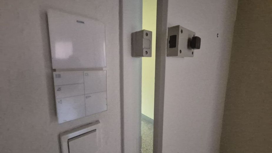 Vivere in tranquillità tra l'università, Barbarossaplatz e Volksgarten - vuoto (A385os) – Moderne Gegensprechanlage und zusätzliche  Sicherheitsverriegelung
