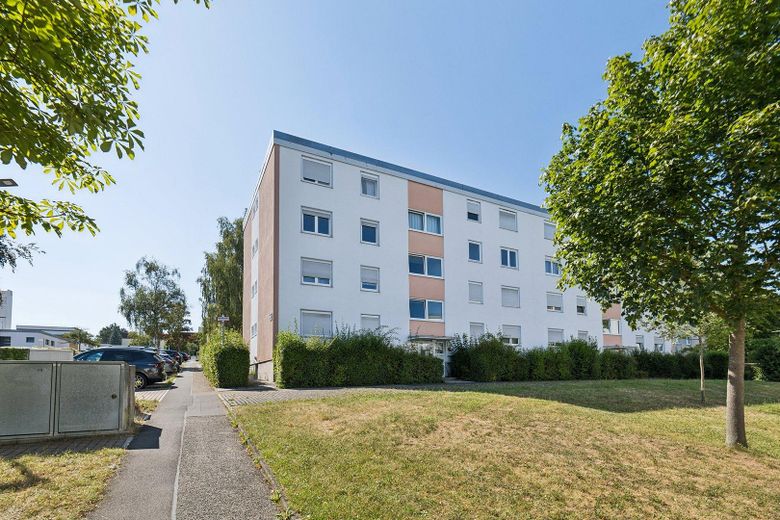 Tolle und gemütliche 3,5-Zimmer-Wohnung im beliebten D-Programm-Viertel von Amberg – Haus