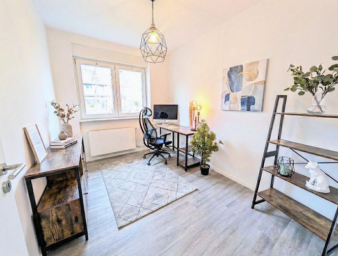 Renovierte Terassen-Wohnung in begehrter Lage Zehlendorf - sofort bezugsfrei, ohne Provision – Arbeitszimmer