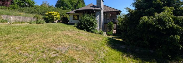 Freistehendes Einfamilienhaus in Traumlage am Waldrand - provisionsfrei. – Hausansicht Garten