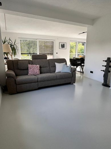 Exclusive house with a separate apartment in a quiet location on the edge of the forest in Tuttlingen – Wohzimmer EG