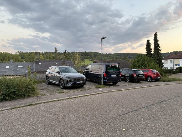 Weil der Stadt merkezinde büyük bir evde paylaşımlı daire odası – EG Stellplätze öffentlich