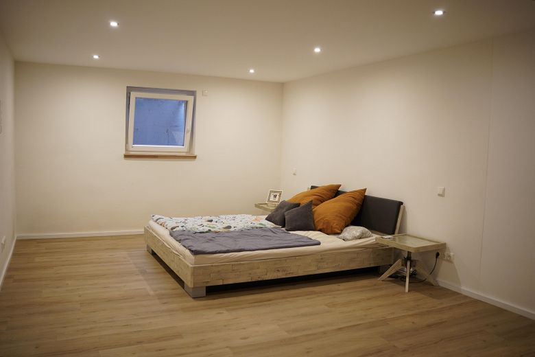 Ein Zuhause, das mehr kann. Stilvoll, großzügig und vielseitig. – Schlafzimmer Keller