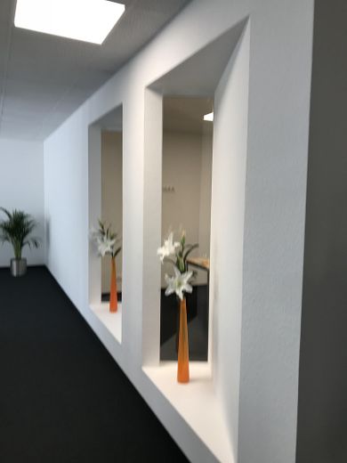 3 Einzelbüros (30m²,30m²,40m²) in Bürocenter, Toplage - direkt vom Eigentümer – Besprechungsraum