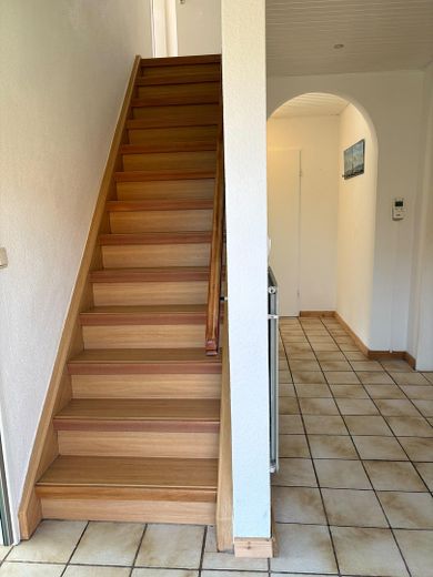 Freistehendes Einfamilienhaus mit Doppelgarage und schönem Garten – Foto 22