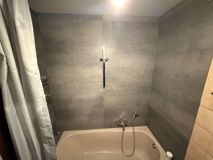 Köln Hohlweide,  2 Zimmer Küche, Diele, Bad, Balkon – Bad