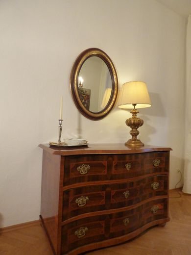 Top 3-room apartment near the castle – Esszimmer