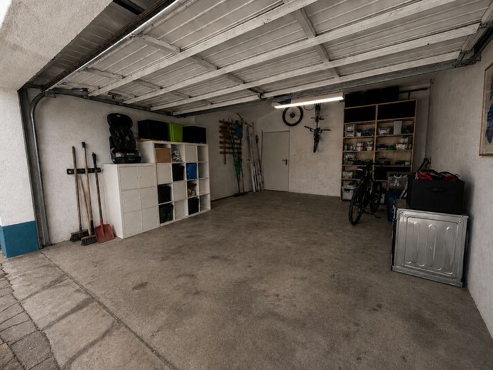 Wohnung wie Doppelhaushälfte – Garage