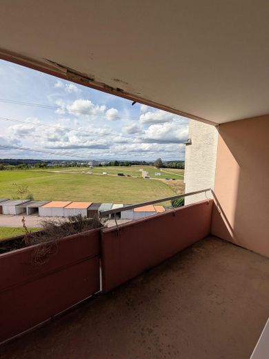 Rendimento del 6% - Appartamento di proprietà con 1 camera, ristrutturato e libero da persone, con posto auto - Senza commissioni! – Balkon