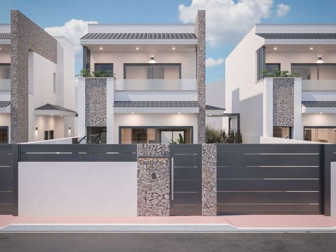 Bezugsfertige Villa mit Pool – Foto 1