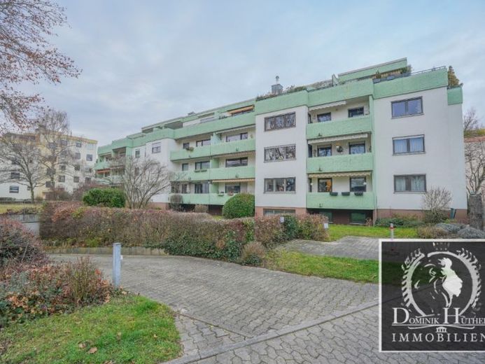 POSIZIONE TOP A Weinheim, vicino al centro storico, al parco del castello e alla Bergstr. Appartamento di 3 locali con cucina, bagno e balcone esposto a sud, posto auto sotterraneo – Foto 1