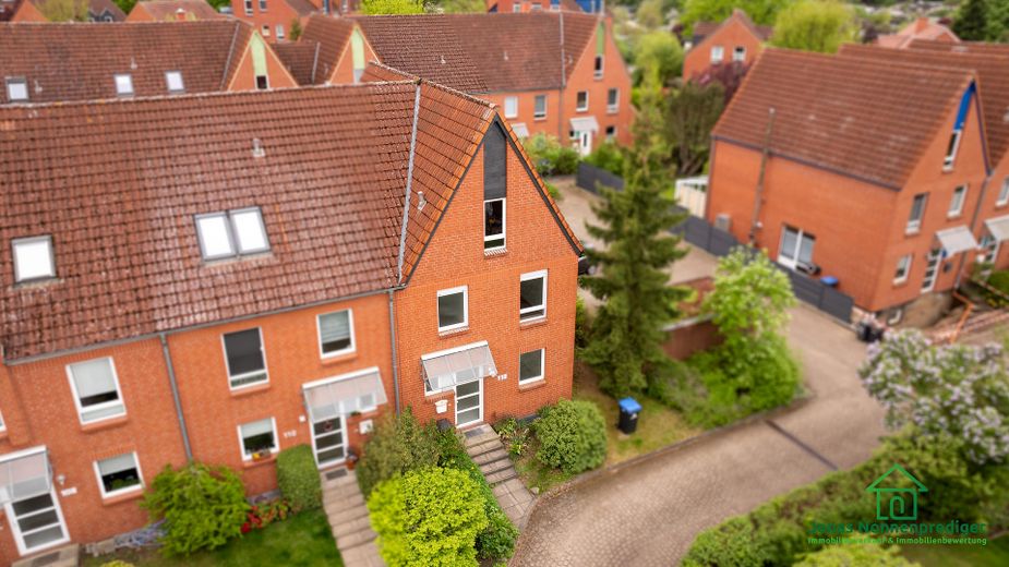 Reihenendhaus mit Garten u. Stellplatz - für den Käufer provisionsfrei – फोटो 1