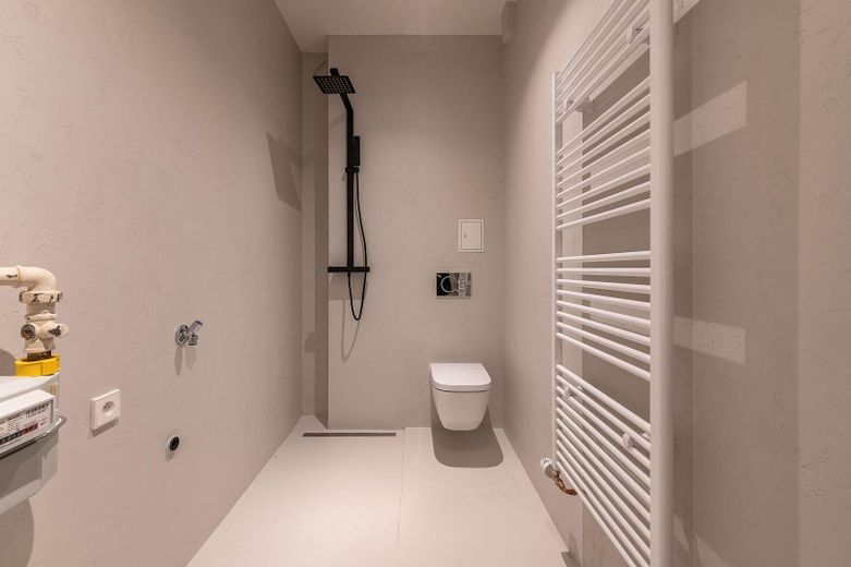 bezugsfertig mit Einbauküche 2-Zimmer-Wohnung –provisionsfrei – design Duschbad