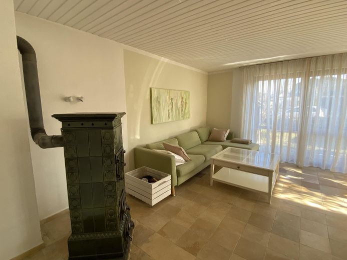 Wohnzimmer mit Ofen