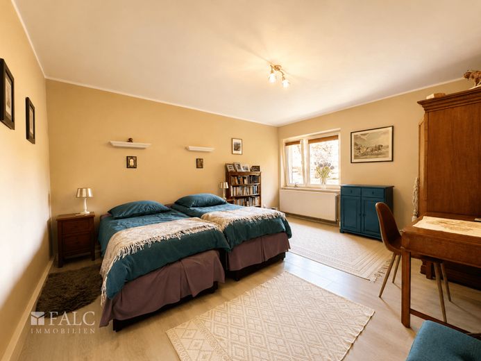***Doppelhaushälfte mit Halle und großem Grundstück in Traumlage am Sievertsee*** – Gästezimmer