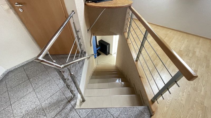 Schöne, helle Dachgeschosswohnung mit herrlichem Ausblick - sofort bezugsfertig. – Bild 7